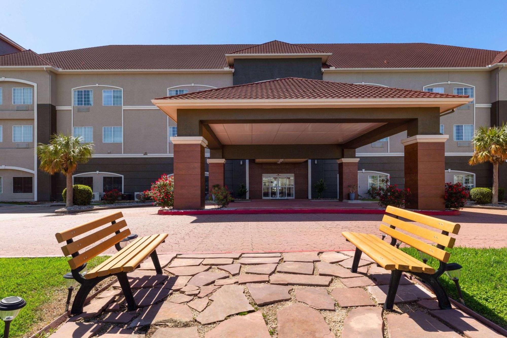 La Quinta By Wyndham Deer Park Hotell Eksteriør bilde