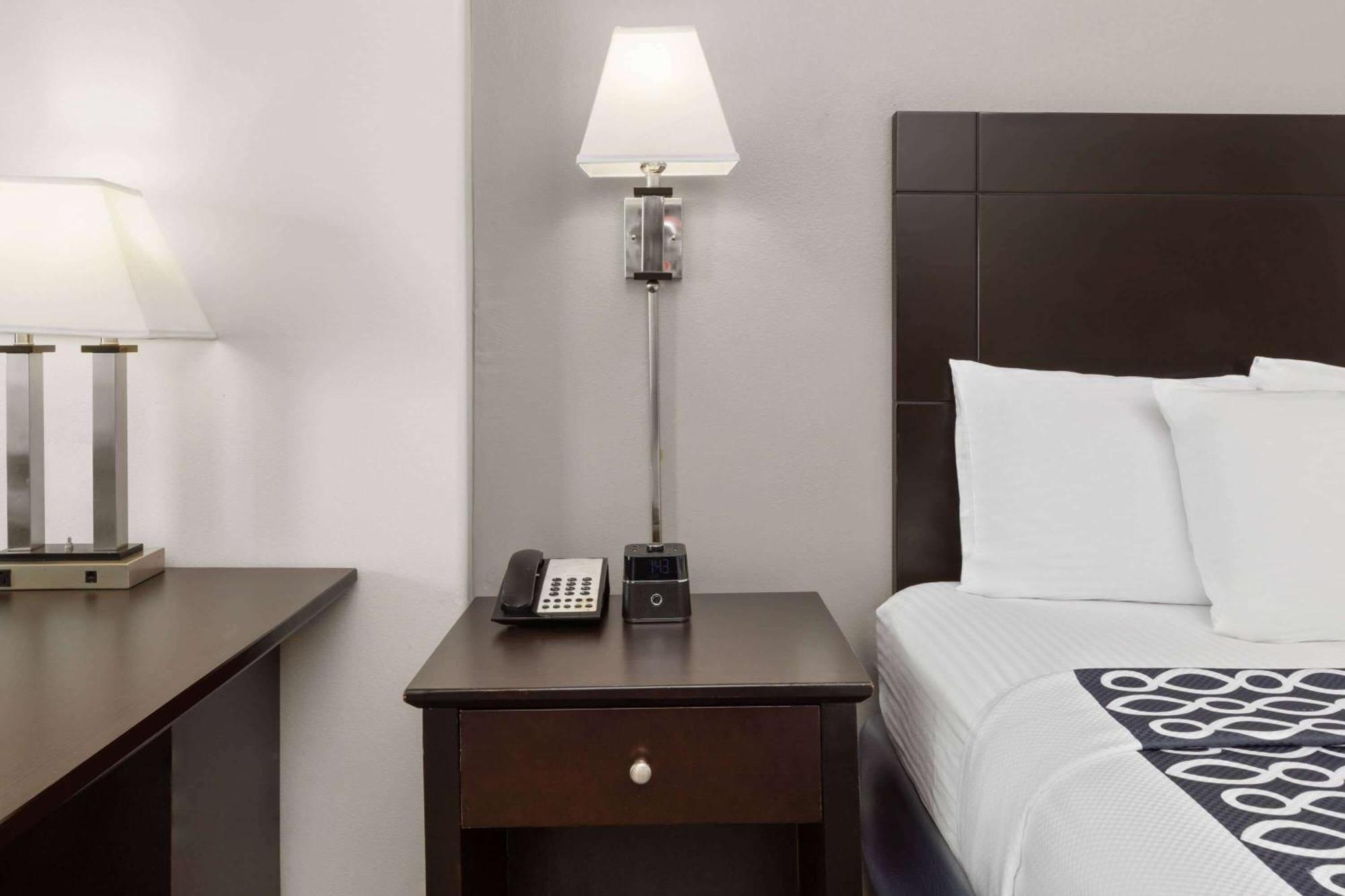 La Quinta By Wyndham Deer Park Hotell Eksteriør bilde